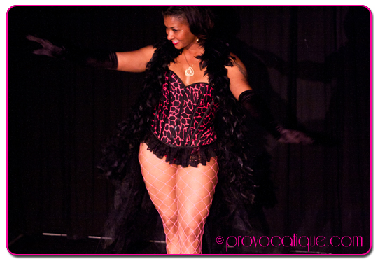 columbus-ohio-burlesque-photographer-hot-pink-wall-street-3