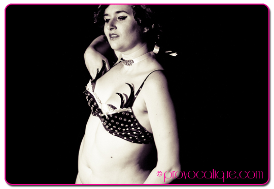 columbus-ohio-burlesque-photographer-hot-pink-wall-street-48